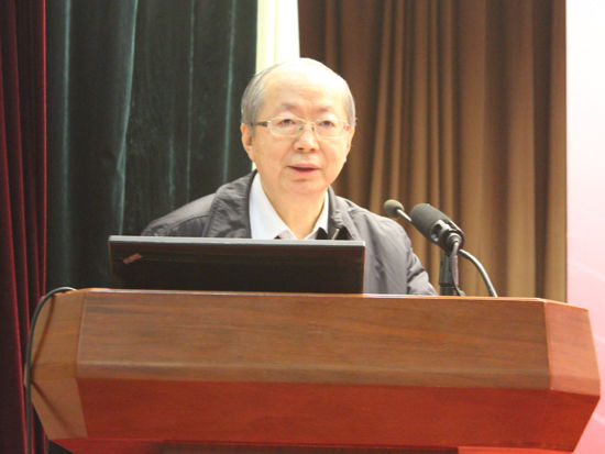 中國經(jīng)濟體制改革基金會彭森出席第二屆中國產(chǎn)業(yè)改革發(fā)展年會并演講